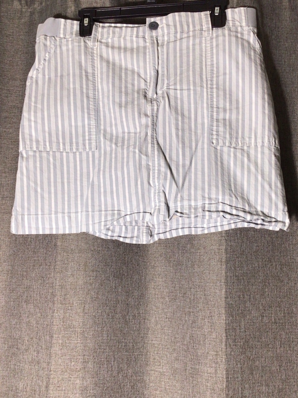 Lee Women's Blue and White Striped Skort
